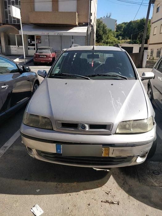 Usado 2002 Fiat Palio Weekend Carrinha | € 1.000 - Imagem 1/4