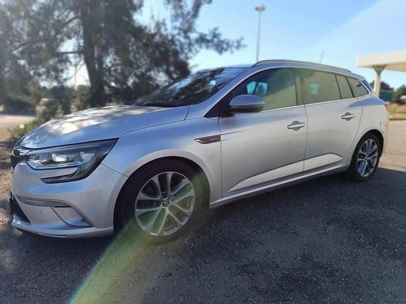 Cinzento Usado 2018 Renault Mégane GrandTour Carrinha | € 17.990 (Caro) - Imagem 1/4