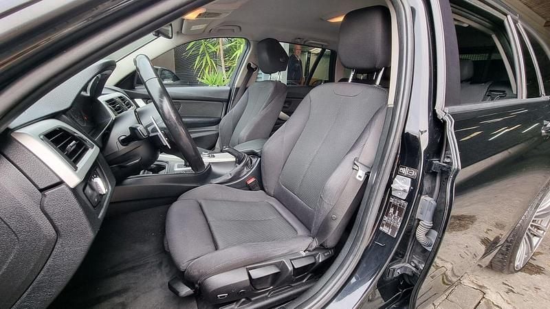 Usado BMW 318 143 HP (105 kW) 2013 Preto Carrinha