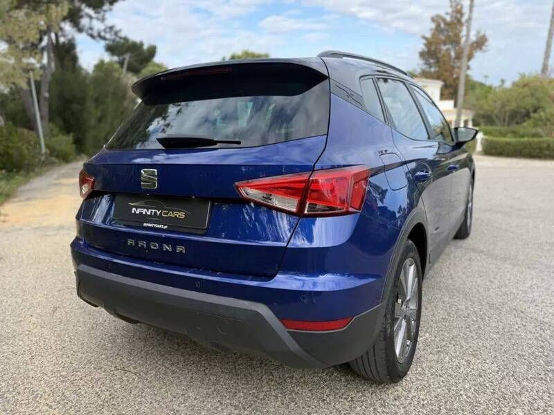 Usado Seat Arona Style 95 HP (69 kW) 2021 Azul SUV