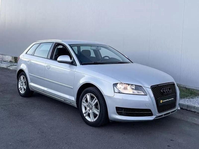 Cinza antracite Usado 2009 Audi A3 Sportback Attraction Citadino | € 8.490 - Imagem 1/4