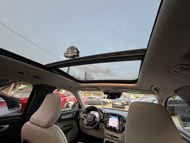 Usado Volvo XC40 Inscription 262 HP (192 kW) 2021 Azul SUV