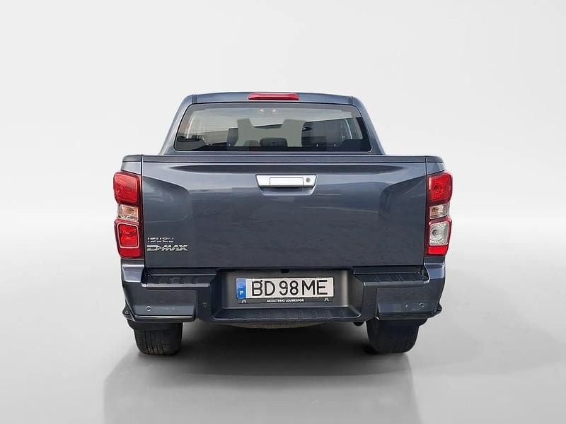 Usado Isuzu D-Max 164 HP (120 kW) 2023 Cinza Pickup
