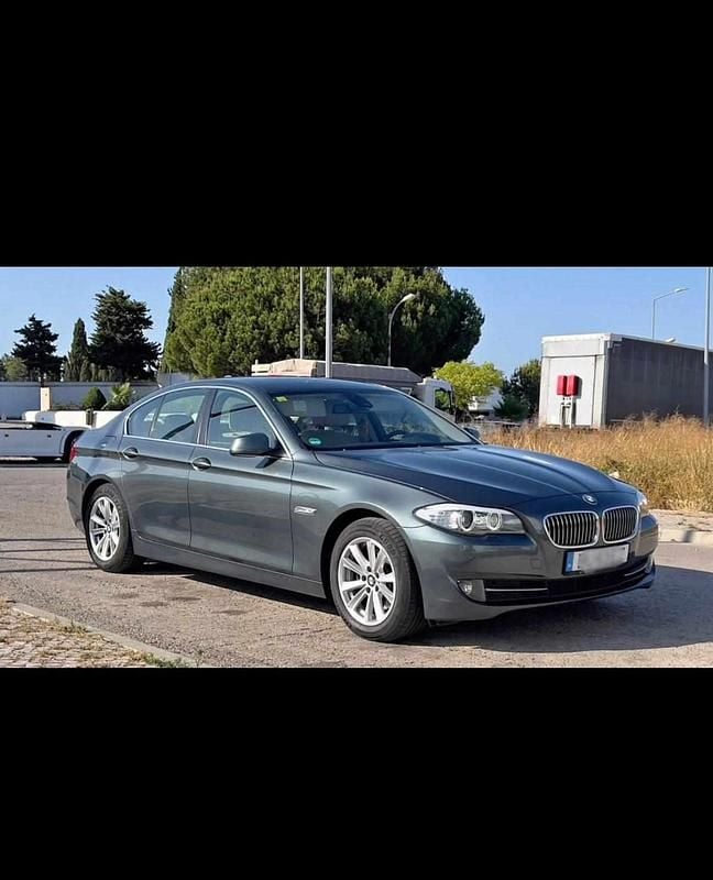 Verde Usado 2010 BMW 520 Sedan | € 13.500 (Preço justo) - Imagem 1/4