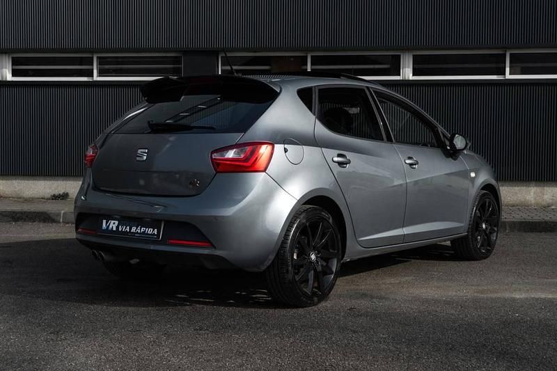 Usado Seat Ibiza FR 105 HP (77 kW) 2017 Cinza