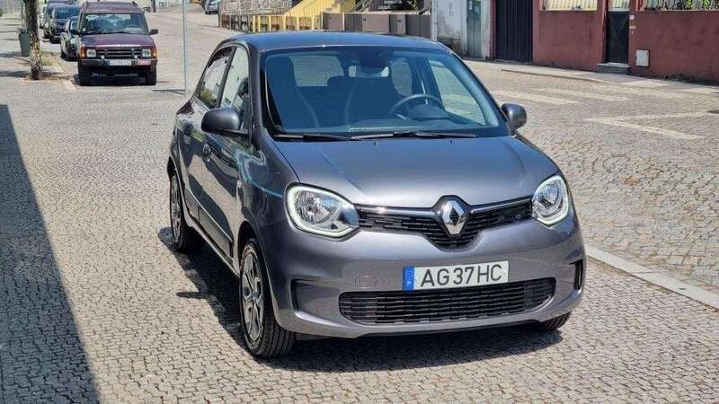 Cinza Usado 2021 Renault Twingo Zen Citadino | € 13.450 (Preço justo) - Imagem 1/2
