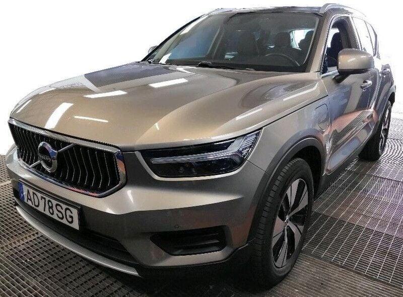 Cinza Usado 2020 Volvo XC40 Inscription SUV | € 29.799 (Bom preço) - Imagem 1/4
