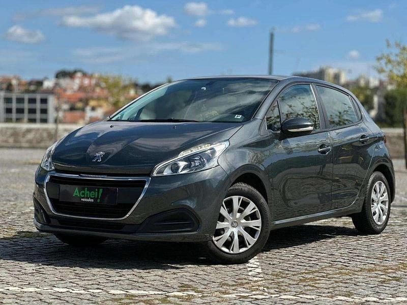 Cinzento Usado 2016 Peugeot 208 Citadino | € 9.990 (Preço justo) - Imagem 1/4