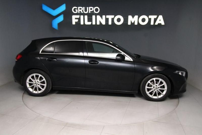 Preto Usado 2018 Mercedes A180 Progressive | € 20.990 (Bom preço) - Imagem 1/4