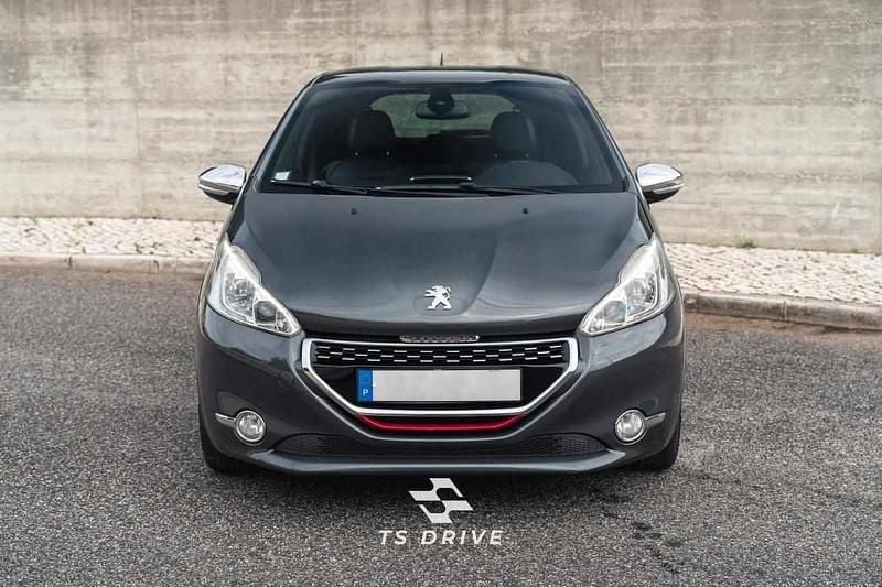 Usado Peugeot 208 GTi 200 HP (147 kW) 2014 Cinzento Citadino