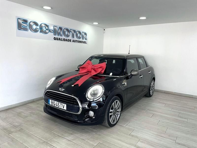Usado Mini Cooper D Seven 116 HP (85 kW) 2017 Preto Citadino