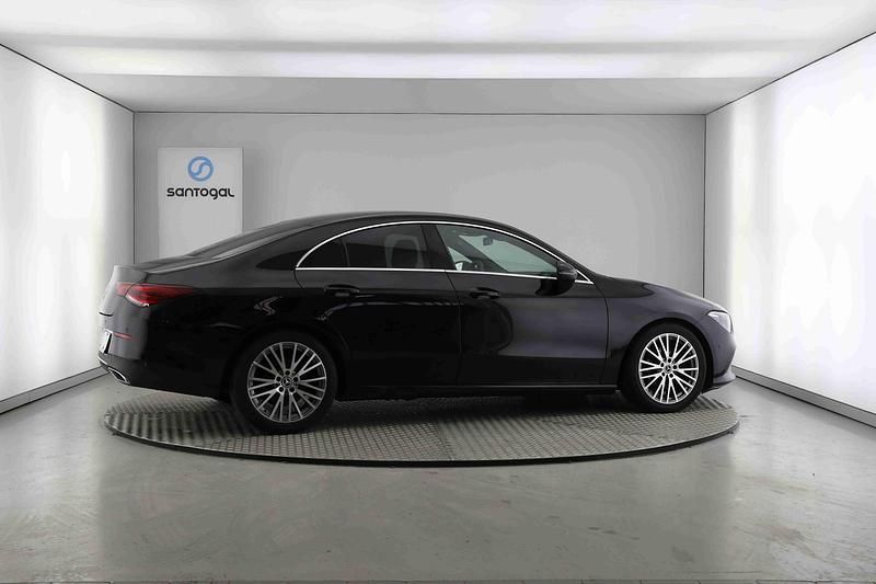 Usado Mercedes CLA200 Progressive 163 HP (119 kW) 2019 Preto Sedan
