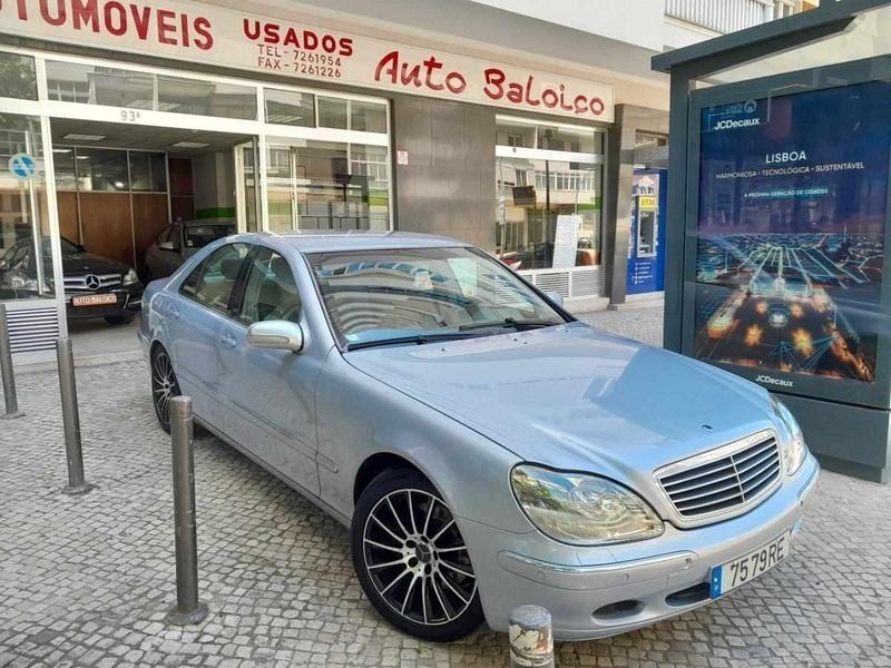 Usado Mercedes S320 197 HP (144 kW) 2001 Azul Sedan