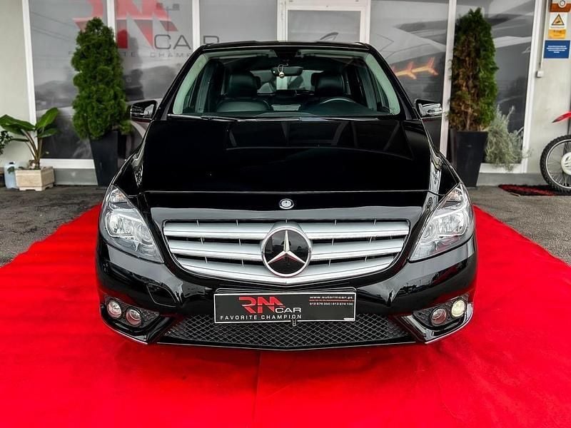 Preto Usado 2014 Mercedes B180 Urban Monovolume | € 11.750 (Bom preço) - Imagem 1/4