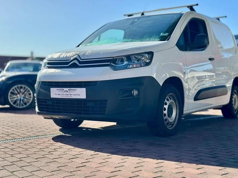 Usado Citroën Berlingo 102 HP (75 kW) 2021 Branco Monovolume