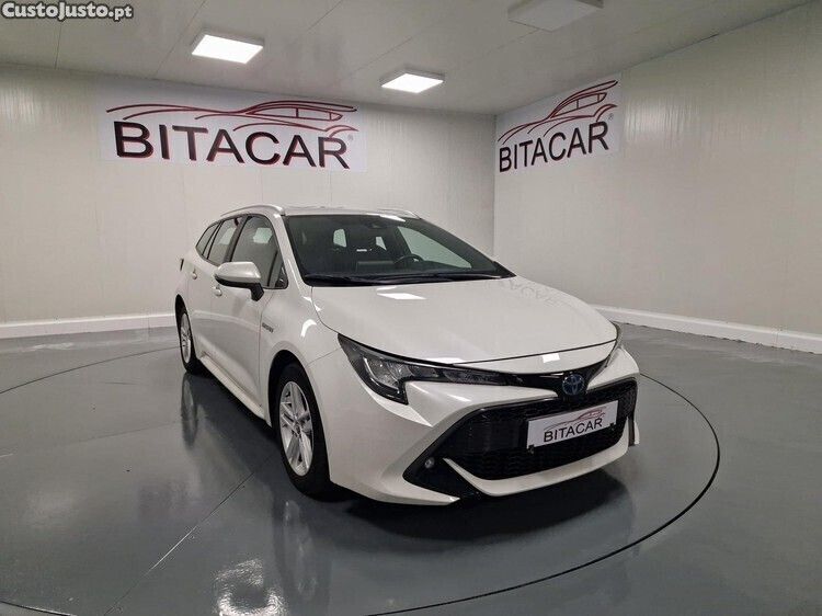 Branco Usado 2021 Toyota Corolla Comfort Carrinha | € 24.950 (Preço justo) - Imagem 1/1