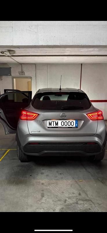 Cinzento Usado 2020 Nissan Juke SUV | € 16.500 (Preço justo) - Imagem 1/4