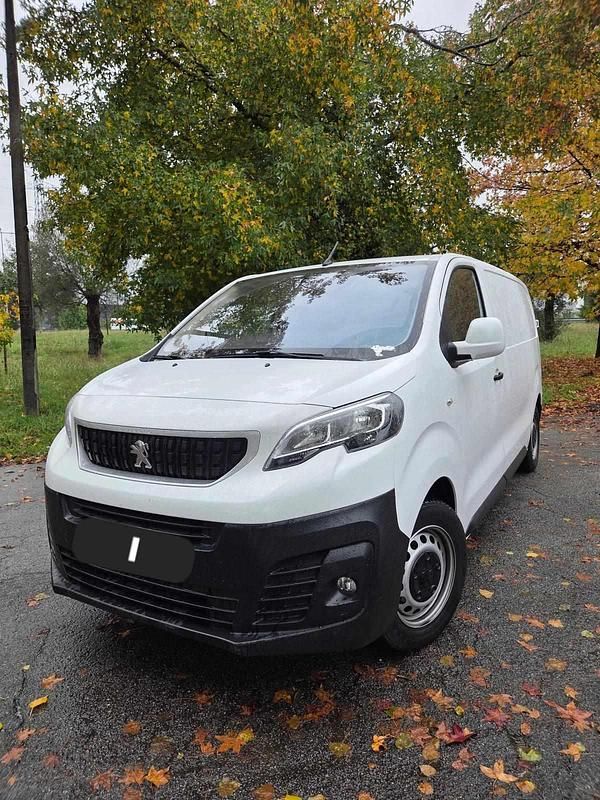 Branco Usado 2022 Peugeot Expert Premium Van | € 21.750 (Preço justo) - Imagem 1/4
