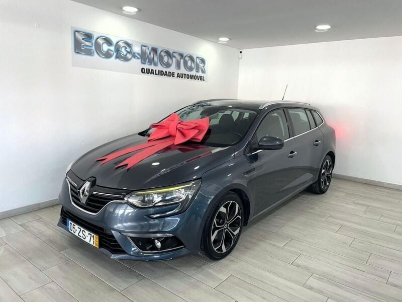 Cinzento Usado 2017 Renault Mégane IV Carrinha | € 11.900 (Preço justo) - Imagem 1/4