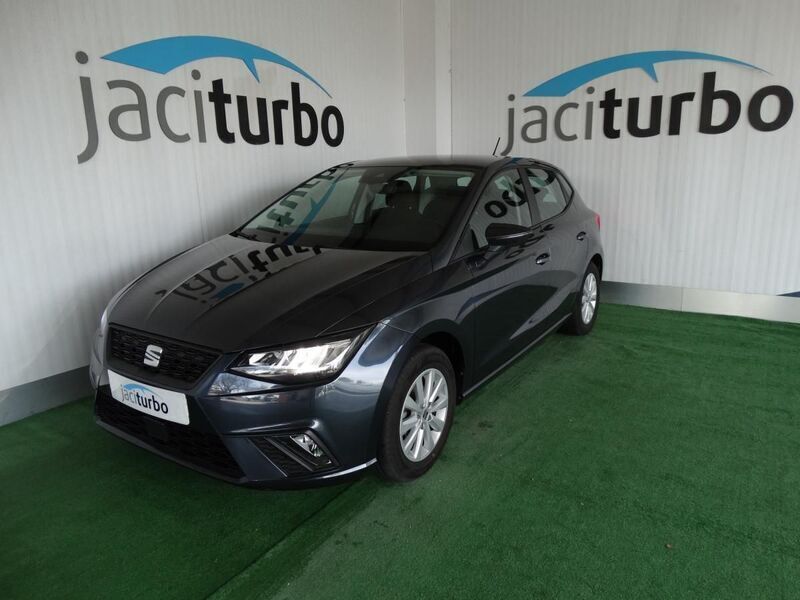 Usado Seat Ibiza Style 80 HP (58 kW) 2022 Cinzento Citadino