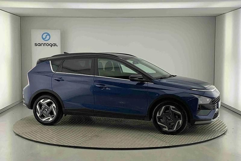 Azul Usado 2024 Hyundai Bayon Premium SUV | € 20.700 (Preço elevado) - Imagem 1/4