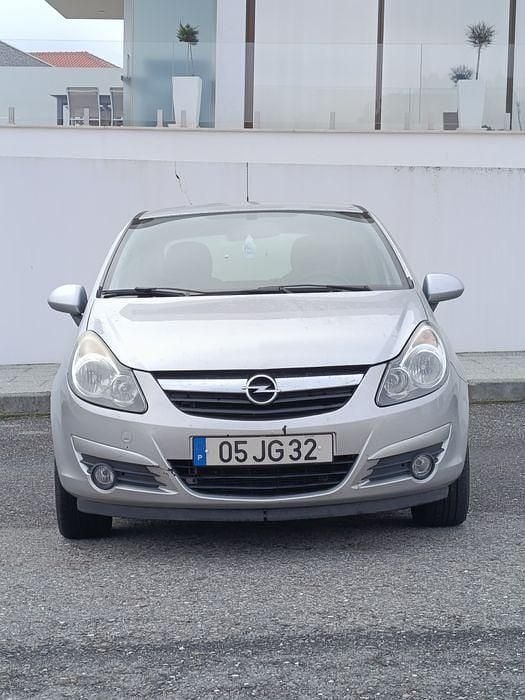 Usado 2010 Opel Corsa Sedan | € 3.150 (Bom preço) - Imagem 1/4
