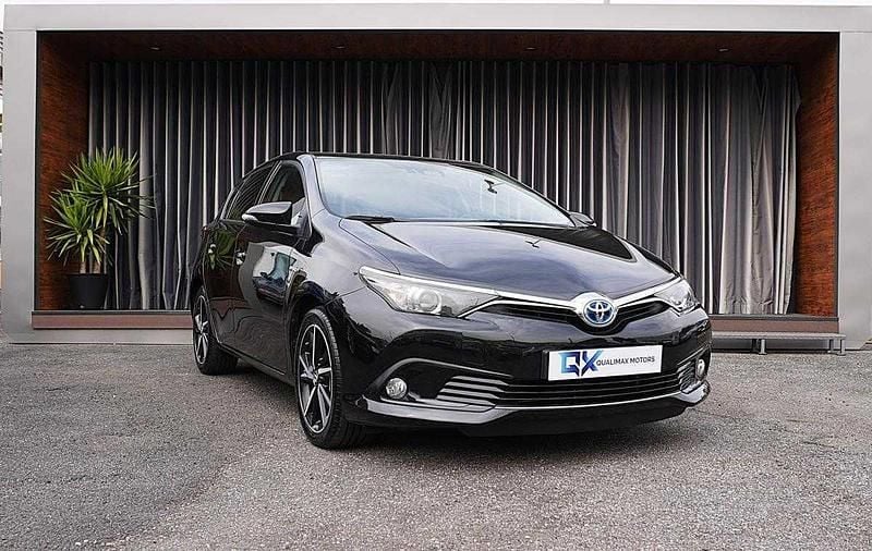 Preto Usado 2017 Toyota Auris Hybrid Comfort | € 15.990 - Imagem 1/4