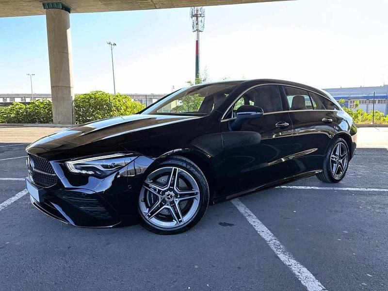 Usado Mercedes CLA220 190 HP (139 kW) 2023 Preto Sedan