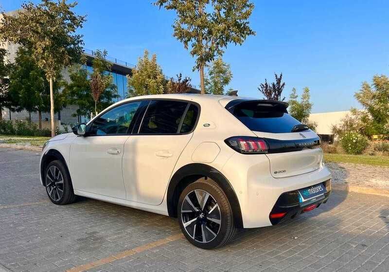 Branco Usado 2020 Peugeot e-208 Allure Citadino | € 18.250 (Preço elevado) - Imagem 1/4