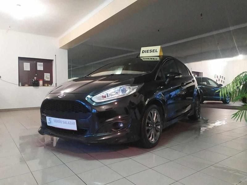 Preto Usado 2017 Ford Fiesta | € 10.500 (Preço justo) - Imagem 1/4