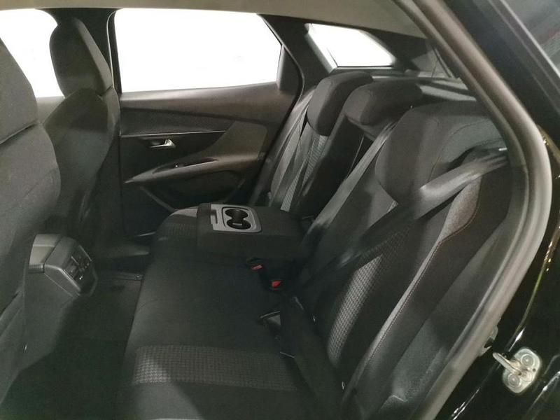 Usado Peugeot 3008 Active 130 HP (95 kW) 2021 Preto SUV