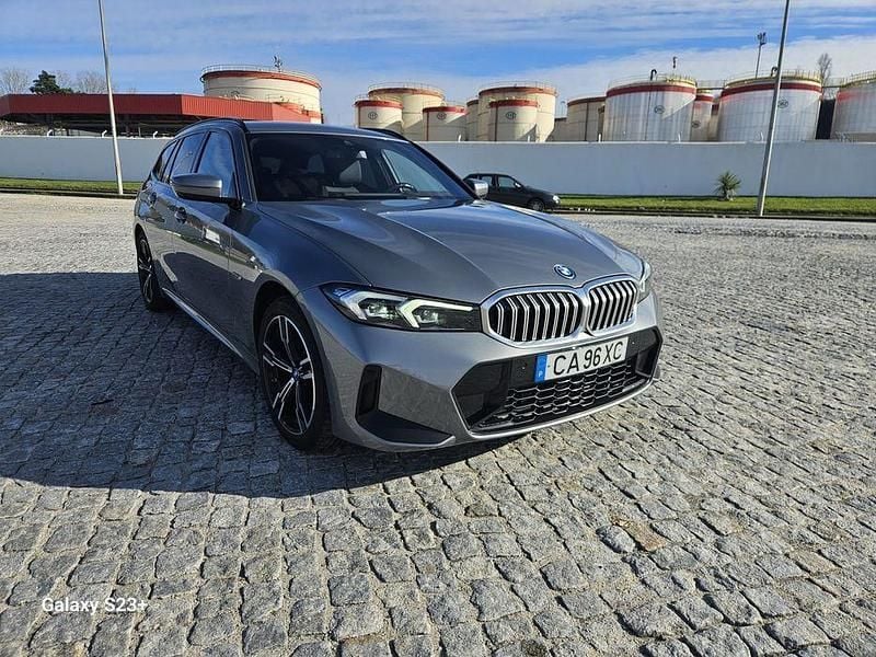 Usado 2023 BMW 330e Sedan | € 31.250 (Bom preço) - Imagem 1/4
