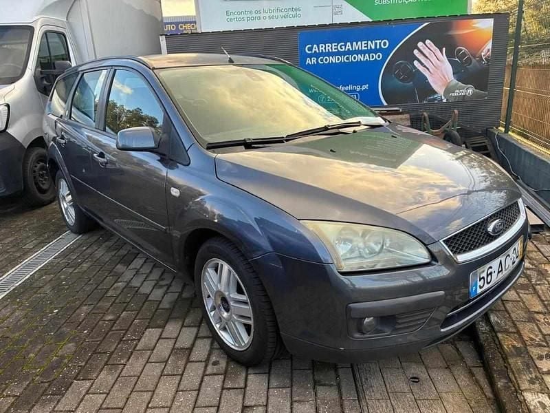Usado Ford Focus 109 HP (80 kW) 2005 Cinza Carrinha