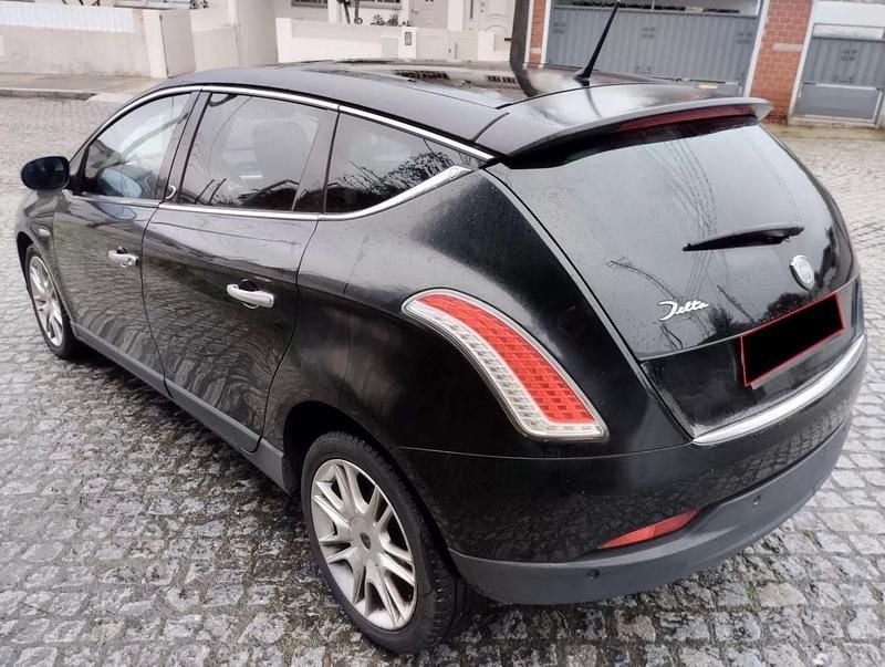 Preto Usado 2008 Lancia Delta Citadino | € 2.999 (Bom preço) - Imagem 1/4
