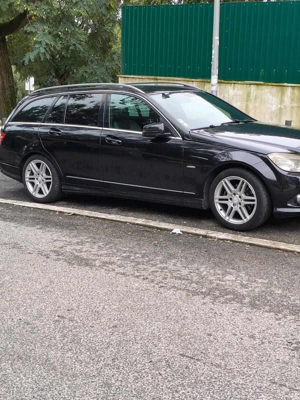 Preto Usado 2009 Mercedes C220 | € 8.500 (Preço justo) - Imagem 1/4