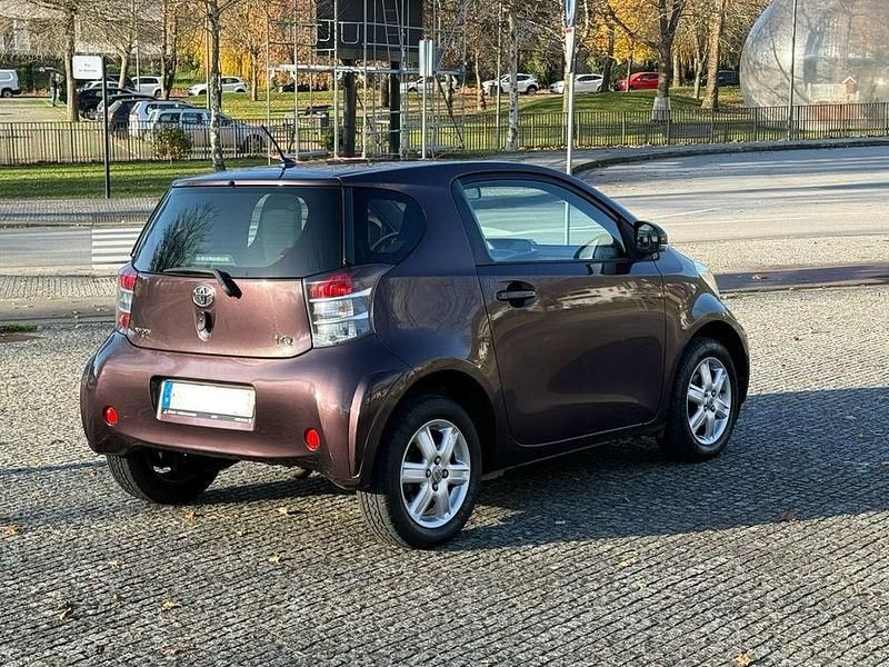 Usado Toyota iQ 75 HP (55 kW) 2009 Citadino