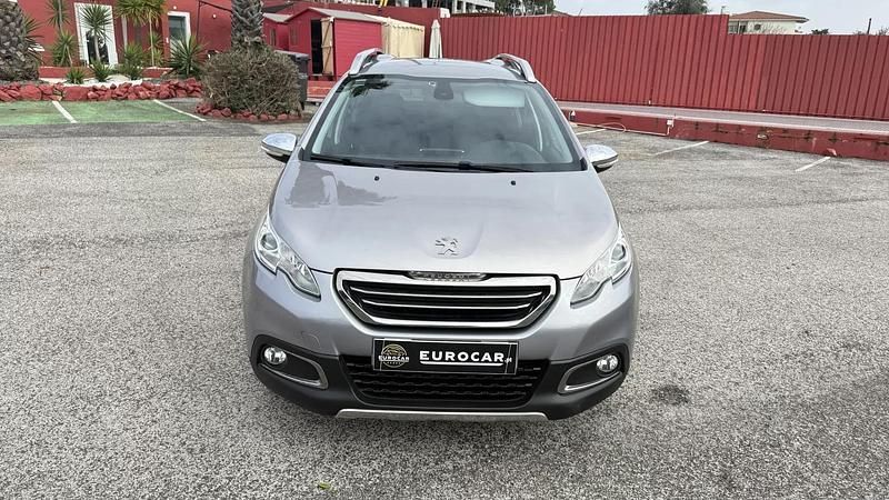 Usado Peugeot 2008 Style 82 HP (60 kW) 2016 Cinzento SUV