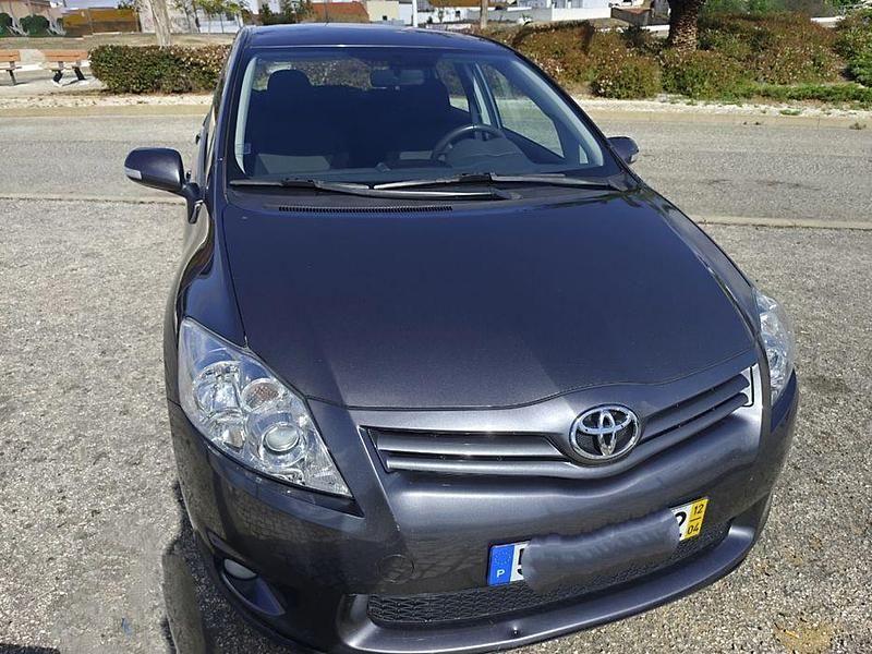 Usado 2012 Toyota Auris Comfort Sedan | € 9.500 (Preço justo) - Imagem 1/4