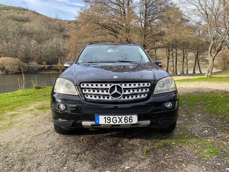 Usado 2006 Mercedes ML320 SUV | € 17.500 - Imagem 1/4