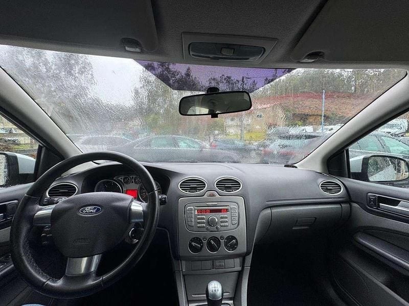 Usado Ford Focus 109 HP (80 kW) 2009 Cinzento
