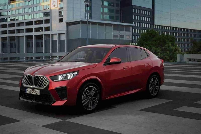 Novo BMW iX2 Comfort Edition 150 kW (204 HP) 2025 Vermelho SUV