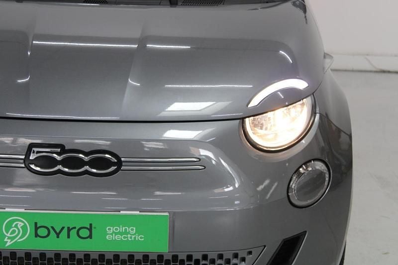 Usado Fiat 500e Icon 86 kW (118 HP) 2022 Cinza Citadino