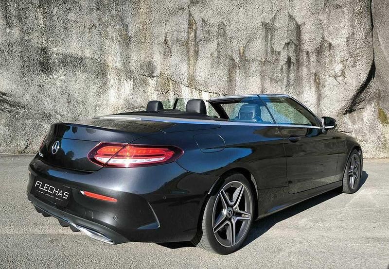 Usado Mercedes C220 AMG 190 HP (139 kW) 2019 Cabrios