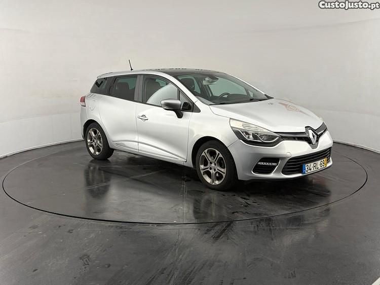 Usado Renault Clio GrandTour 90 HP (66 kW) 2016 Cinza Carrinha