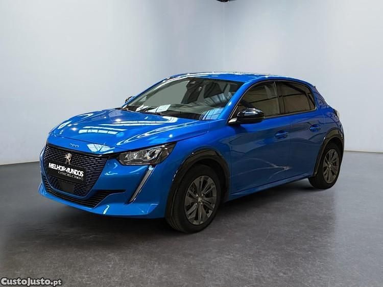 Azul Usado 2024 Peugeot e-208 Allure Citadino | € 22.750 (Preço elevado) - Imagem 1/1
