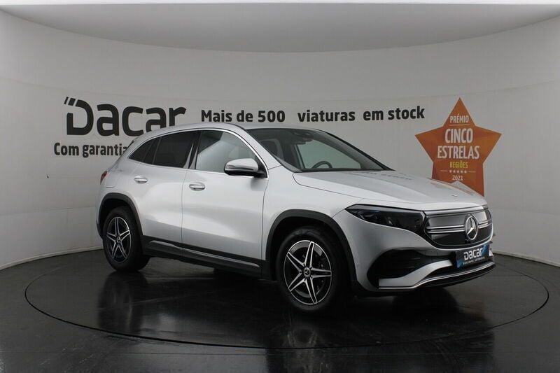 Cinza Usado 2023 Mercedes EQA250+ AMG line SUV | € 40.999 - Imagem 1/4