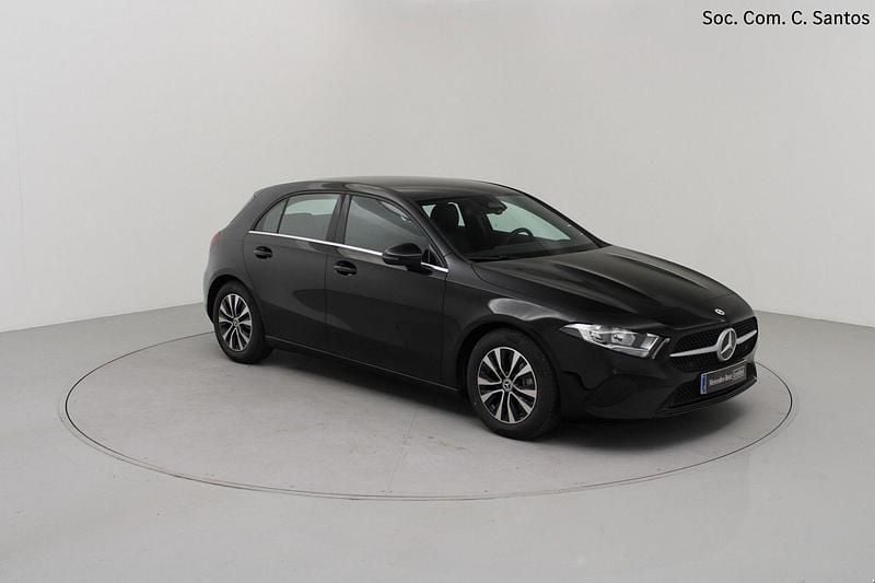Usado Mercedes A180 116 HP (85 kW) 2025 Preto Sedan