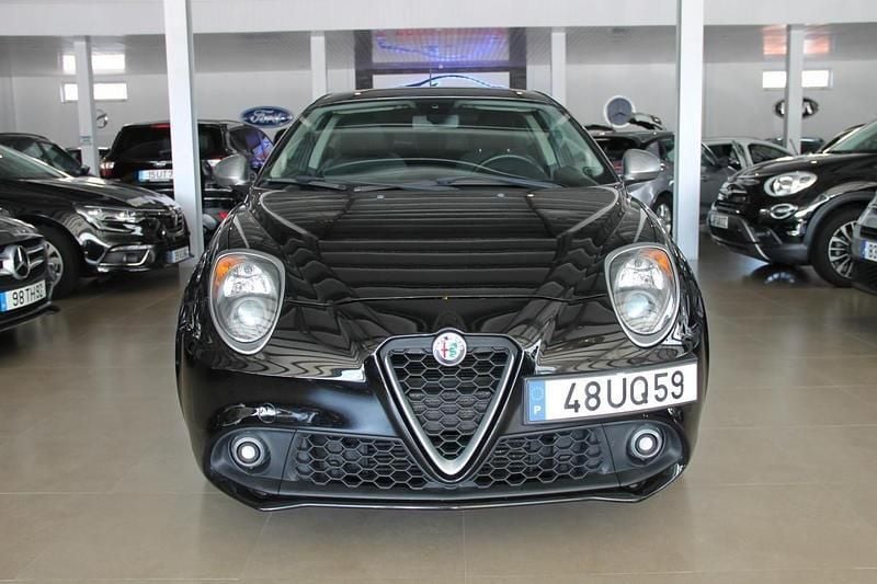 Preto Usado 2018 Alfa Romeo MiTo Citadino | € 12.000 (Preço justo) - Imagem 1/4
