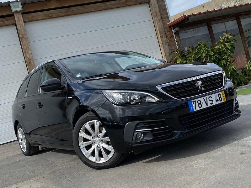 Preto Usado 2018 Peugeot 308 Style Carrinha | € 10.499 (Bom preço) - Imagem 1/4