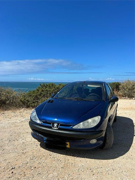 Usado 2004 Peugeot 206 Sedan | € 3.500 (Preço elevado) - Imagem 1/4